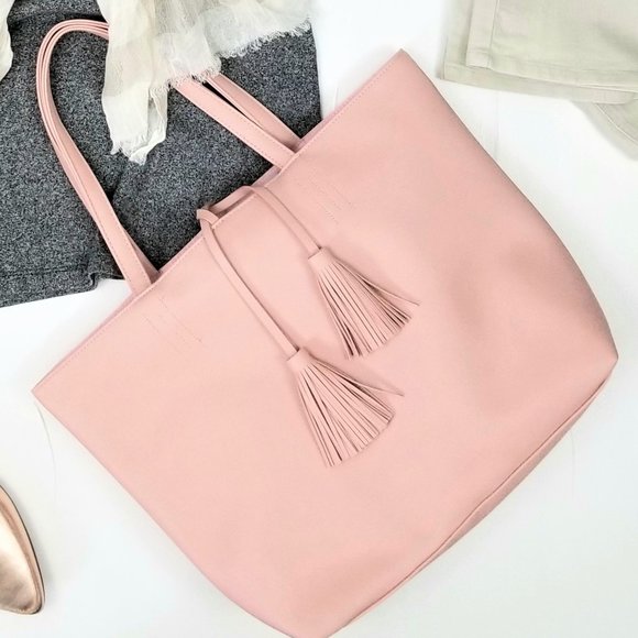 FIND THESE BEAUTIES & SO MUCH MORE IN MY CLOSET! - Picture 4 of 5